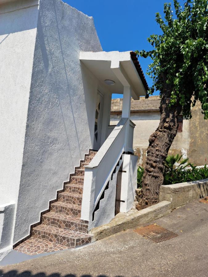 Apartmani Ana-Lora Lopar Exteriör bild
