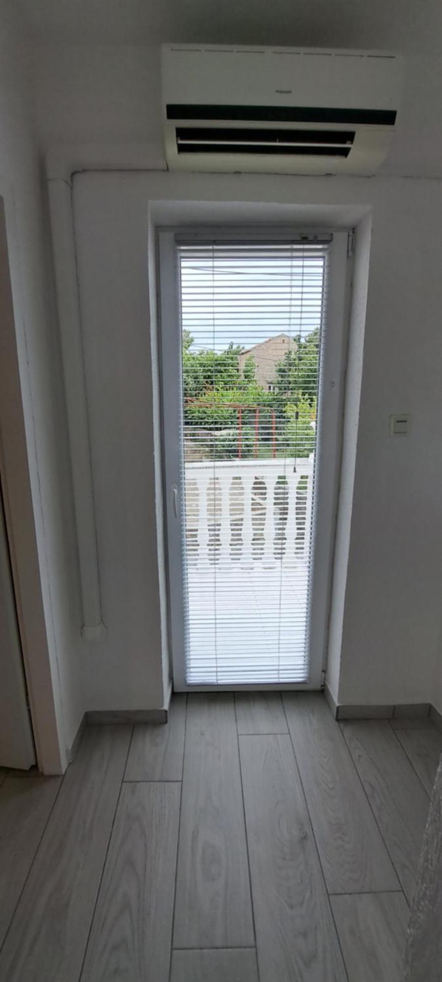 Apartmani Ana-Lora Lopar Exteriör bild
